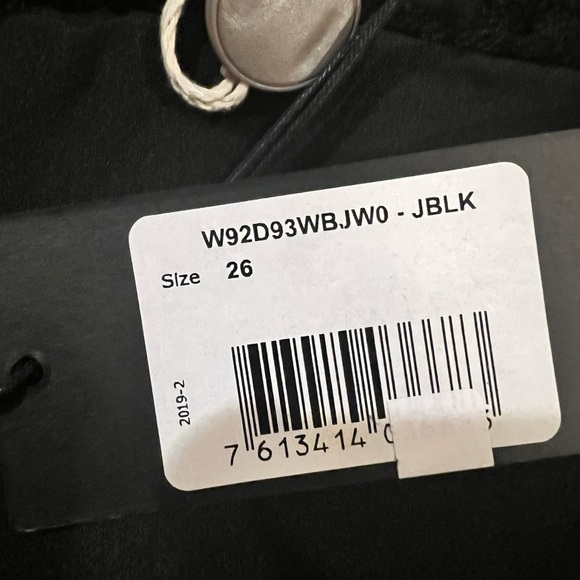 GUESS Melody Eyelet Elegant Black Maxi Skirt Size 26 NWT flowing silhouette - Picture 5 of 12